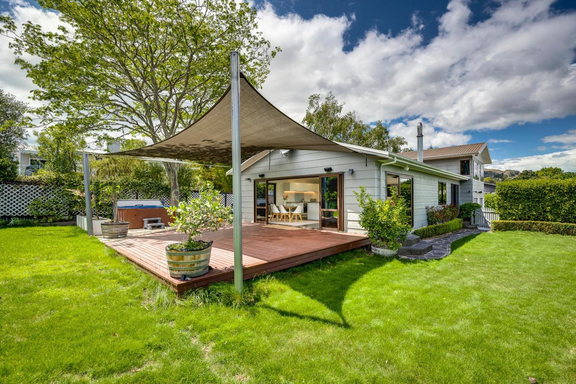 Sunny Oasis - Havelock North Retreat Villa Exterior photo